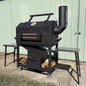 Smoke'n Hock Smoker with Two Tables